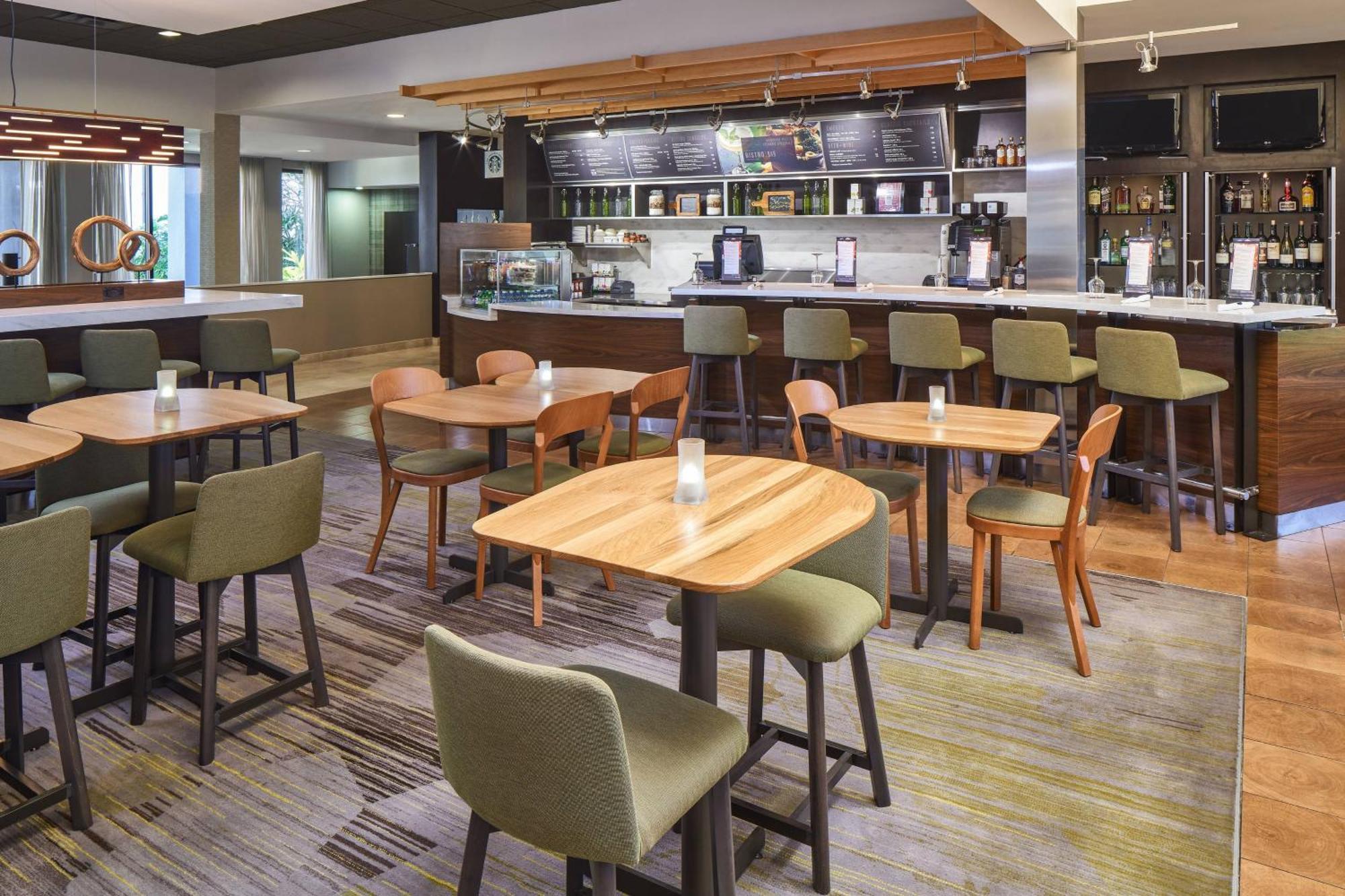 Courtyard By Marriott Orlando Airport Hotel Ngoại thất bức ảnh