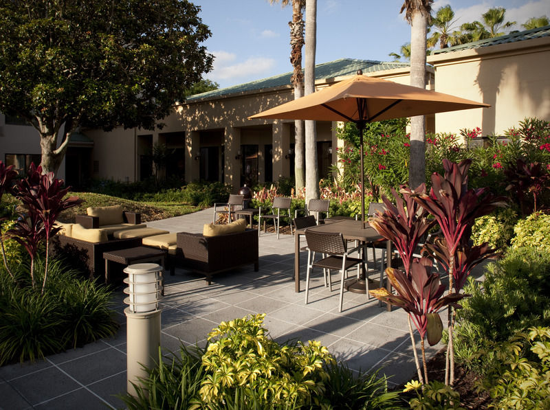 Courtyard By Marriott Orlando Airport Hotel Ngoại thất bức ảnh