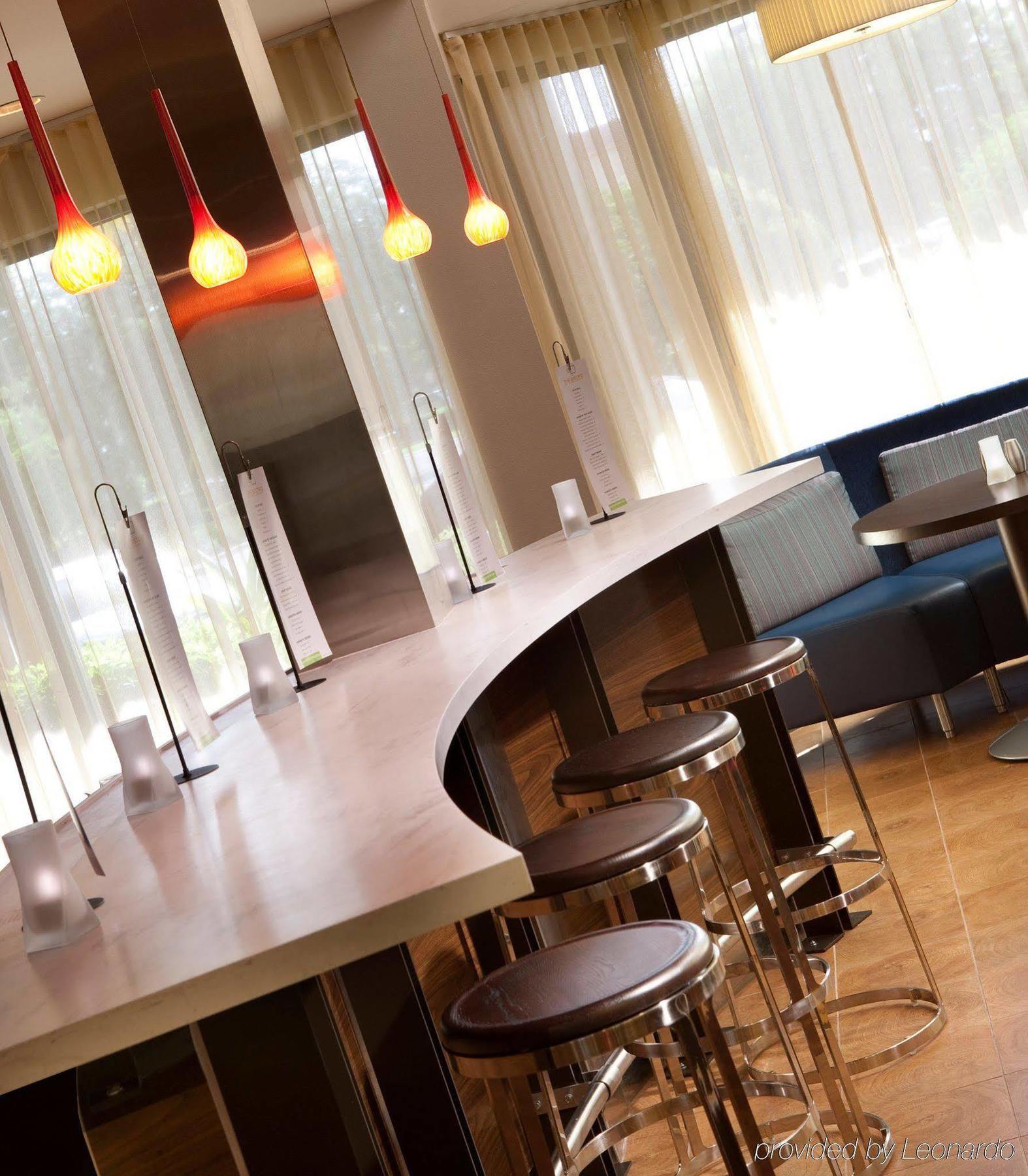 Courtyard By Marriott Orlando Airport Hotel Ngoại thất bức ảnh